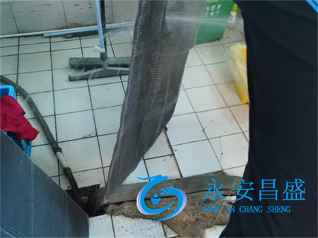 維護企業(yè)室內(nèi)空氣質(zhì)量 定期清洗中央空調(diào)通風(fēng)管道 確?？諝獬Ｐ?></a></div>
                      <div   id=